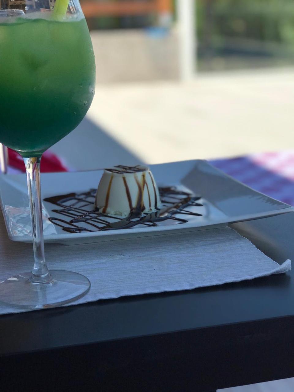 Hotel Livadic & Restaurant Ližnjan エクステリア 写真