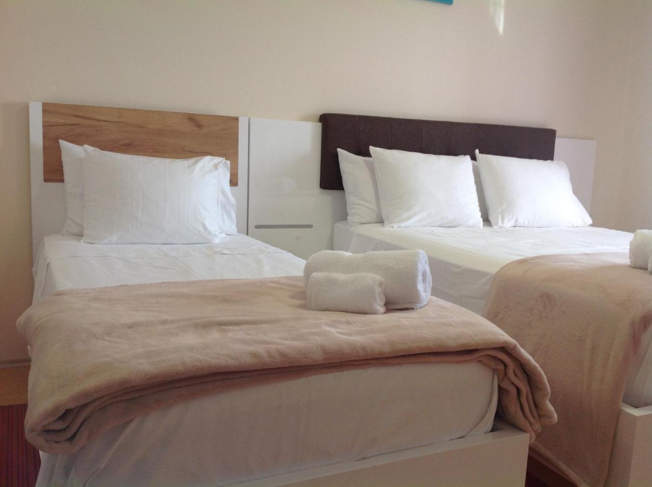 Hotel Livadic & Restaurant Ližnjan エクステリア 写真