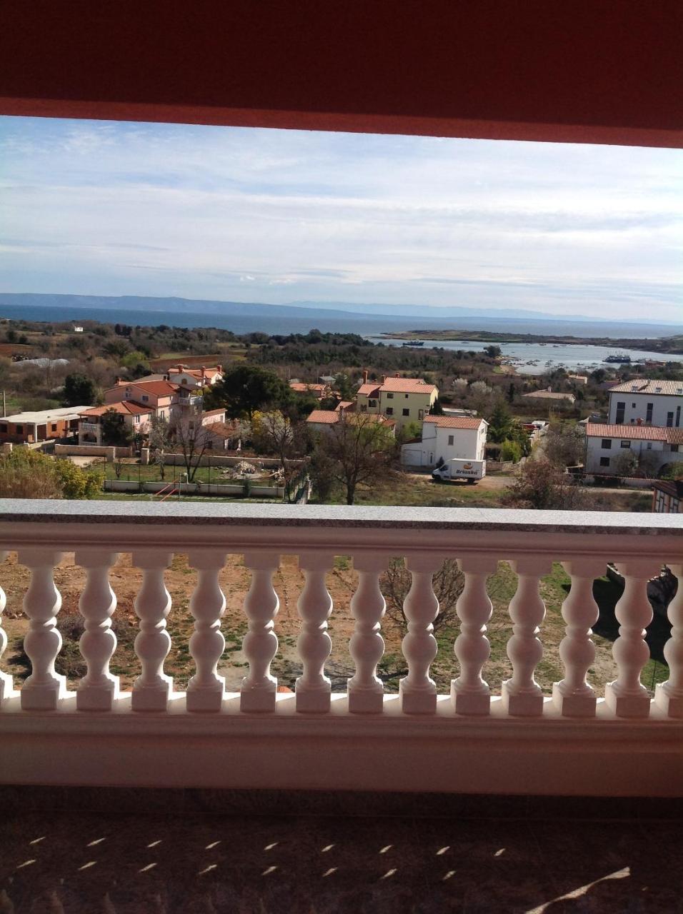 Hotel Livadic & Restaurant Ližnjan エクステリア 写真